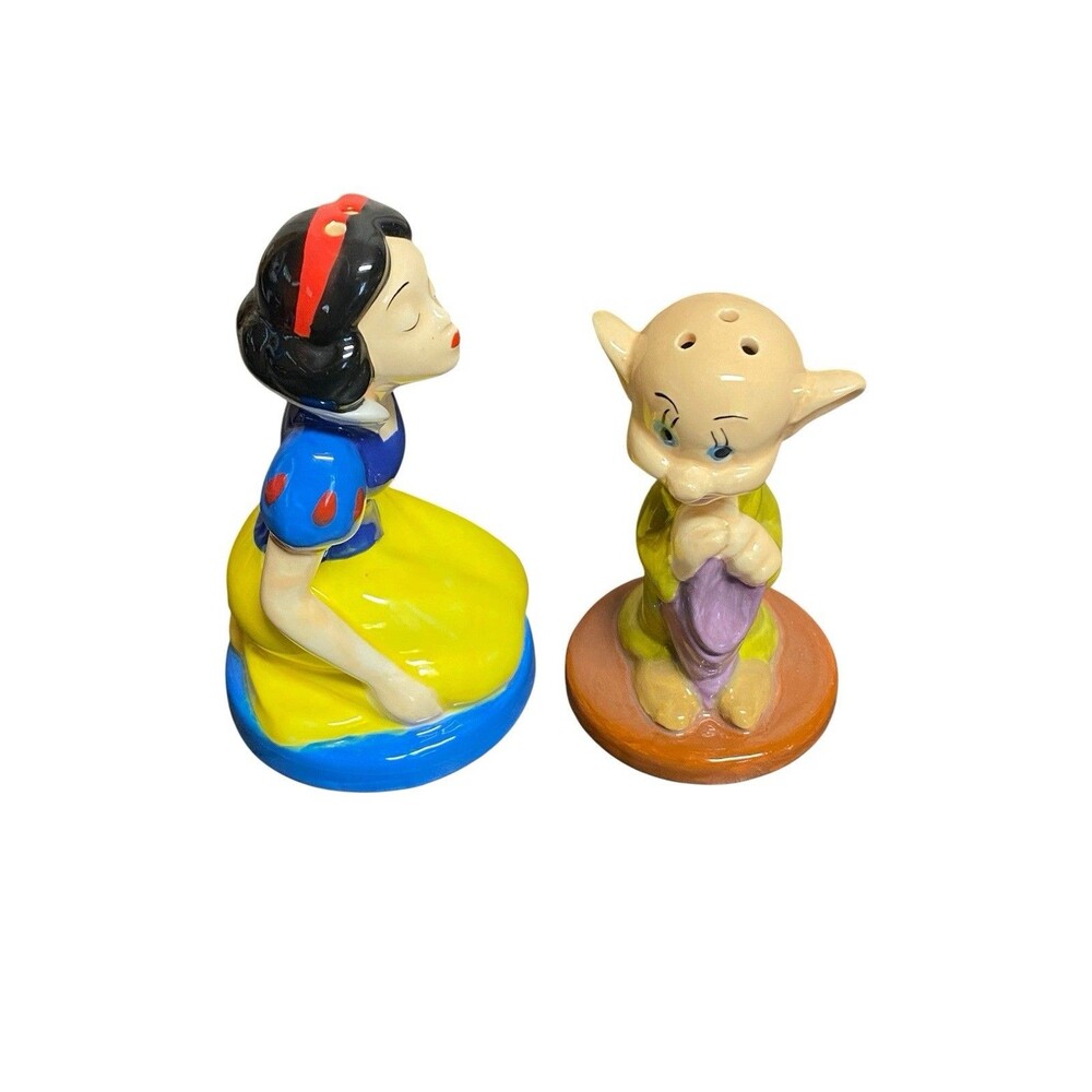 Snow White & Dopey Sculpted Ceramic Salt & Pepper Set Shakers Disney Princess